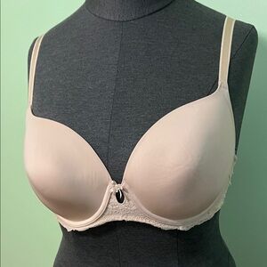 Torrid Cream Underwire Bra - Sexy T-shirt Balconette